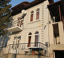 Casă cu 2 Nivele în zonă ecologică, 180m. p+ 4,6 ari. Sec Posta Veche!