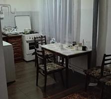 5/5,центр(Индепенденцей), 3-х/к, большая, жилая, крыша сделана, 28000 евро