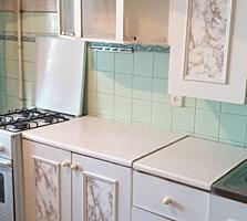 Продам однокомнатную "чешку" в районе 12 школы.
