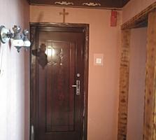 Квартира в хорошем доме! Хомутяновка. Трехкомнатная