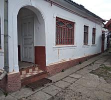 Дом из 5 комнат в Парканах недорого. Торг.