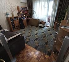 3-комн. Индепенденций/Куза Водэ. Ремонт. 8/10, середина. Все остается.