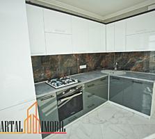 Apartamentul are suprafața de . 3 camere, living, bucătărie stilată, .