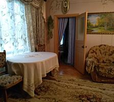 Дом продаю в гор. Единцы ул Гагарина 16 (S= 270 m2 все условия)