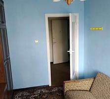 Apartament cu 2 camere separate, 45 m2, bloc din cotileț, Buiucani