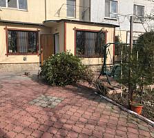 Se vinde apartament cu 3 camere, amplasat în sect. Botanica, pe str. .