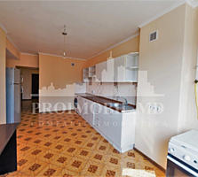 Spre vînzare apartament bilateral cu 4 camere+living, amplasat în ...