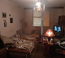 Продается трёхкомнатная квартира 5/5 м. Север