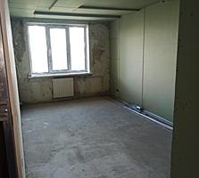 4-комн. Г. Мадан. 90 м2, серия 102, 3 лоджии. Стеклопакеты, котeлец