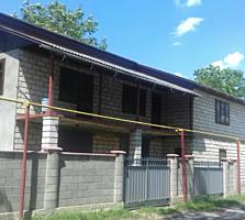 Продам дом в центре, 180 м2. Можно использовать в коммерческих целях