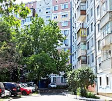Vînzare apartament cu 3 camere separate cu suprafața totală de 68m2 si