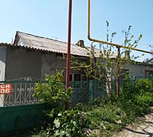 Продается большая 4-комнатная квартира на земле 80 кв. м. центральное о