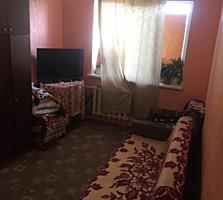 Продам 2-ком. квартиру 5/5 середина район Аэропорта 16700 евро