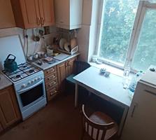 Se ofera spre vinzare apartament spatios cu 3 odai in sectorul ...