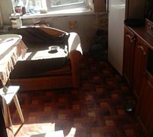 Продам (обмен) квартиру с ремонтом. Кухня 13 кв. м. Срочно!