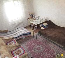 1-комн. кв., 31 м2, 4 эт. 5-этажн. дома, центральная траса г. Яловены