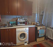 4-комн квартира, Центр, м-н Лагуна, 6/10, 143 серия, 87 м. кв.