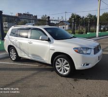 Продам Toyota Highlander hybrid limited
