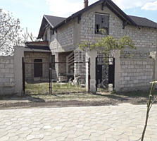 Se vinde VILĂ amplasată în or. Codru pe str. Sihastrului! Suprafața ..
