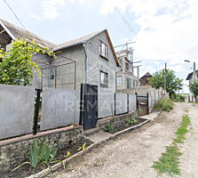 Se vinde vilă, amplasată în s. Budești. Suprafața totală 83 mp, și ...