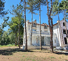 Se vinde Townhouse, Vatra, lângă lac! Imobilul este amplasat pe un .