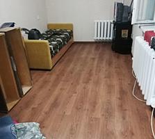 Garsoniera cu comoditati, mobilata si cu tehnica de uz casnic!