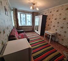 Se vinde camera in camin, sectorul Botanica, str. Cuza Voda. ...