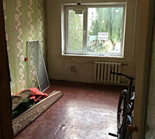 Срочно! Продам 2-х к. кв 40 кв. м. 2 эт из 5 Центр возле рынка 12990!