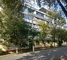 Комната в центре Тирасполя с балконом и мебелью