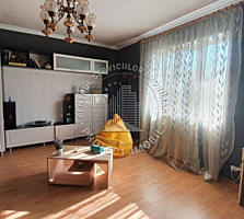 Casa în 2 nivele cu o suprafață de 160 mp. Suprafața terenului ...