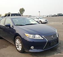 Продам Lexus ES 300h (2013 год) 100 000 миль