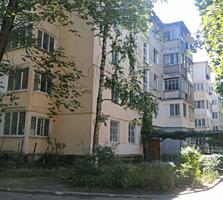 Va oferim spre vinzare apartament cu 2 odai in sectorul Riscani al ...