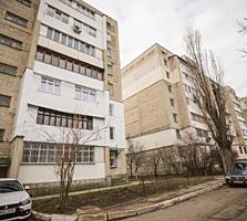 Se vinde apartament cu 2 odai, amplasat în sectorul Centru, bloc de ..