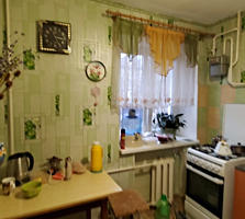2 комн., Кр. Казармы, 3/4, не угловая, 46/27/6, балкон 3м