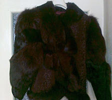 Полушубок женский, новый. 150 €