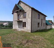 Casă de vînzare, cu suprafața totală de 170 m.p., amplasată în comuna