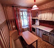 Se vinde apartament cu 2 odai in sectorul Botanica. Locuinta are o ...