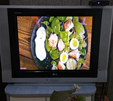 Продаю 2 телевизора в отличном состоянии марки LG.