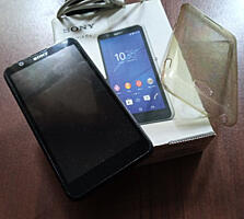 Sony Xperia E4 + силиконовый чехол 1000 лей