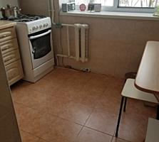 Продаётся двухкомнатная квартира. центр. магазин Дик