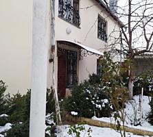 Продам большой 2 этажный дом на Балке, участок 10 соток.