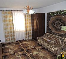 1 эт, дом, 105м2 на 11 сотках, автономка, г. Бельцы по ул. Яблочков