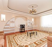 Vă propunem spre vânzare apartament spațios amplasat în centrul ...