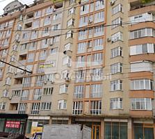 Se oferă spre vânzare apartament de tip penthouse cu o suprafață ...