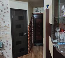 Продается 1 ком. в общежитии с удобствами с ремонтом и мебелью! 2/5!