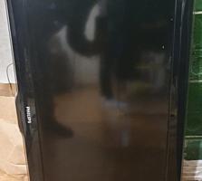 Почти новый Philips 32'