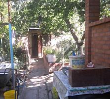 Продается благоустроенный уютный дом с цокольным этажом.