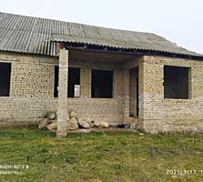 Продам кирпичный дом в стадии завершения(70%) в Кицканах.