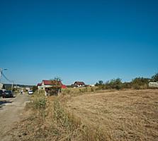 Va oferim spre vinzare un teren in comuna Tohatin, str. Livezilor. - .