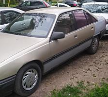 Opel Omega A 1989г. 1,8 бензин.